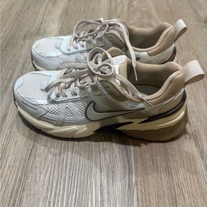 New Nike V2K Run Light Orewood Brown FD0736-103
